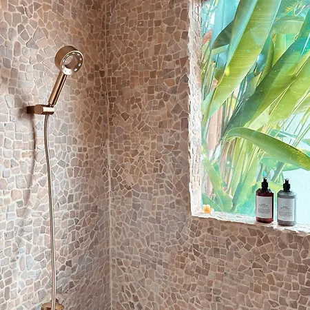 Villa Maison Pastis Canggu Buitenkant foto